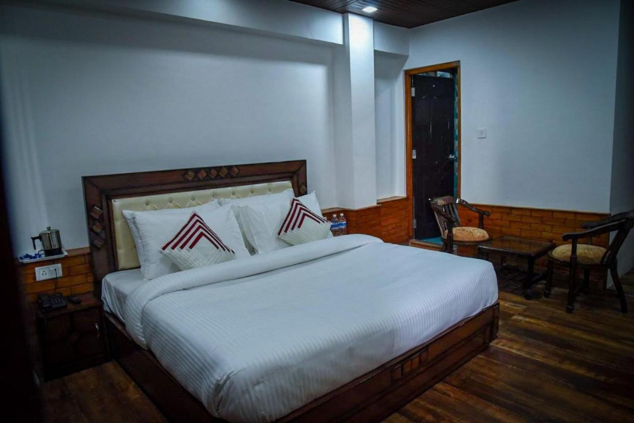 Hotel Taj View Theog Ngoại thất bức ảnh